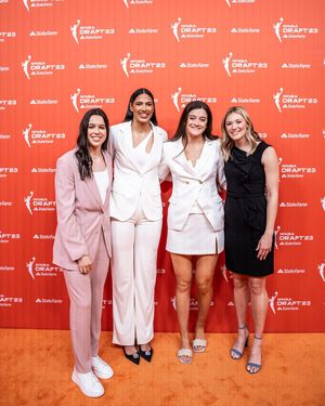 Image post by @dallaswings on Instagram