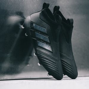 Image post by @soccerdotcom on Instagram