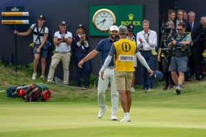 Image post by @ellemenhk on Instagram