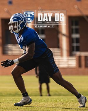 Image post by @memphisfootball on Instagram