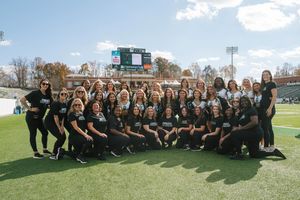 Image post by @charlotte49ersgolddusters on Instagram