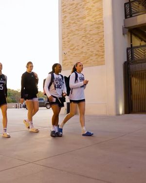 Image post by @uw_wbb on Instagram