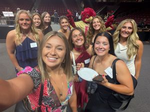 Image post by @elonsoftball on Instagram