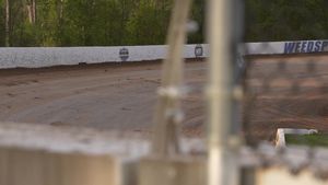 Video post by @SuperDIRTcarSeries on Facebook