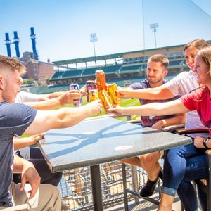 Image post by @indyindians on Instagram