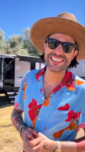Video post by @nikomoon on Instagram