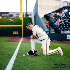 Image post by @saltlakebees on Instagram