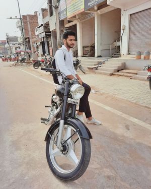 Image post by @mayank_sharma0010 on Instagram