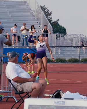Image post by @uwtrack on Instagram