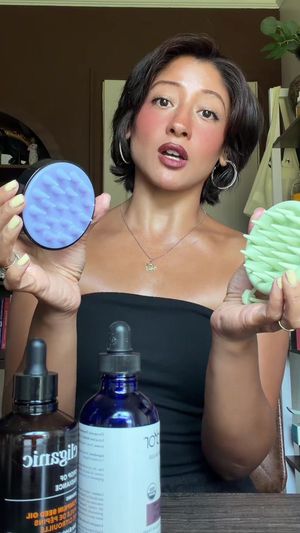 Video post by @sidandlisten on TikTok