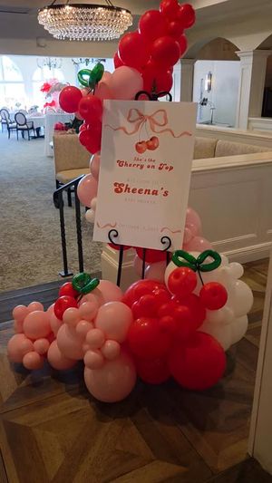 Video post by @Heather's Balloon Boutique & Decor on Facebook