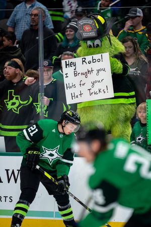 Image post by @DallasStars on Twitter/X