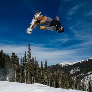 Image post by @skitaos on Instagram