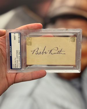 Image post by @goldinco on Instagram