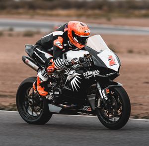 Image post by @rahalducatimoto on Instagram