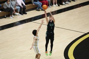 Image post by @bearcatsports on Twitter