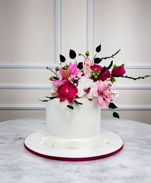 Image post by @rr_cakedesigners on Instagram