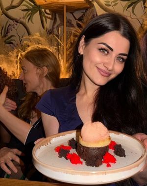 Image post by @zarinamunavarzadeh_official on Instagram