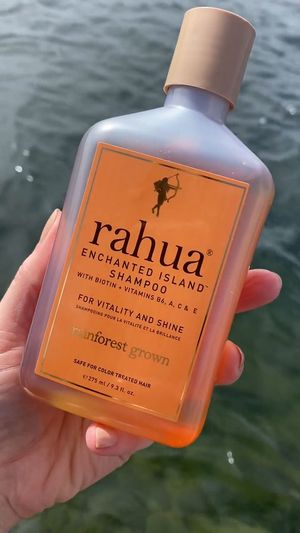 Video post by @RahuaBeauty on Facebook