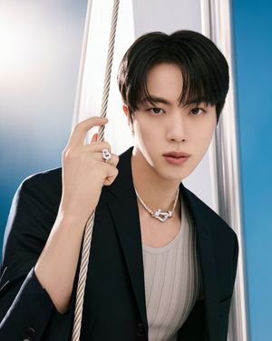 Image post by @ellehongkong on Instagram