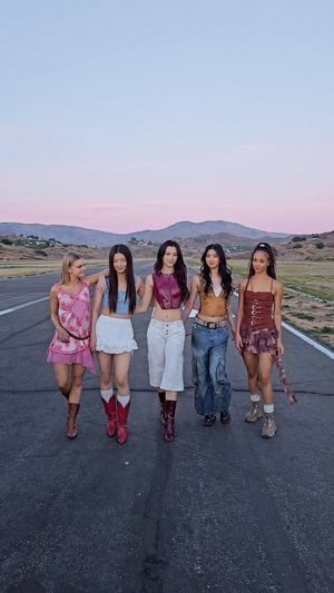 Video post by @katseyeworld on Instagram