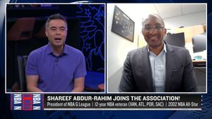 Video post by @NBATV on Twitter