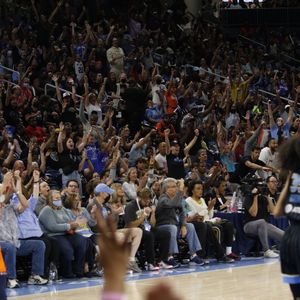 Image post by @DePaulWBBHoops on Twitter