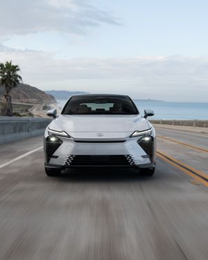 Image post by @discoverlexus on Instagram