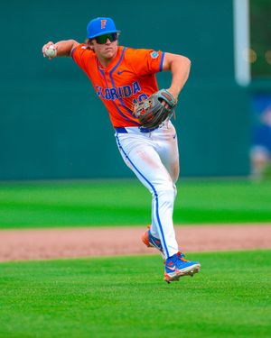 Image post by @GatorsBB on Twitter/X