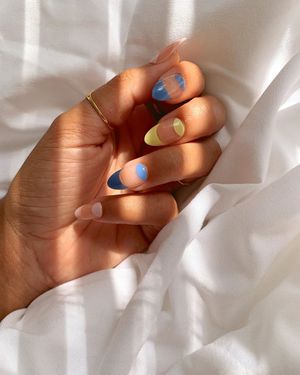 Image post by @impresslashes on Instagram