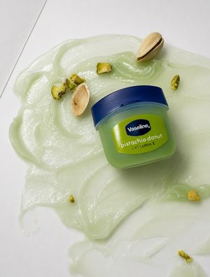 Image post by @vaselinebrand on Instagram