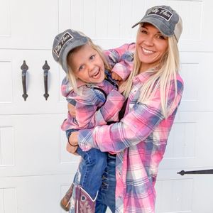 Image post by @shopfillyflair on Instagram