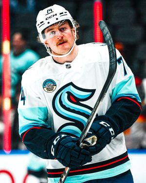 Image post by @BarDown on Twitter