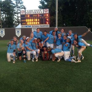 Image post by @etbu_softball on Instagram