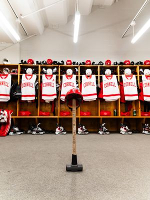 Image post by @cornellmhockey on Instagram