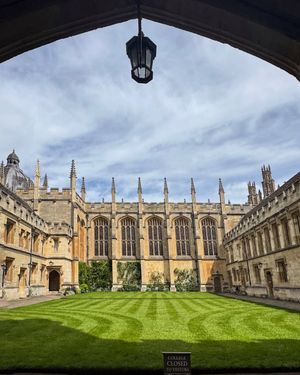 Image post by @oxford_uni on Instagram