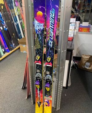 Image post by @j_skis on Instagram