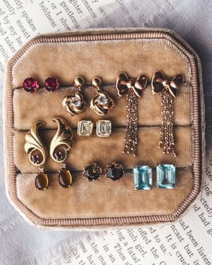 Image post by @maejeanvintage on Instagram