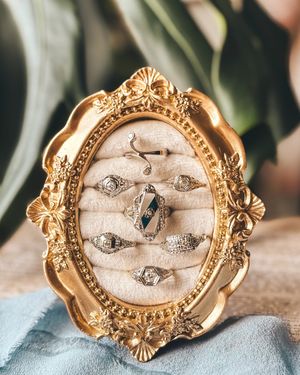 Image post by @maejeanvintage on Instagram