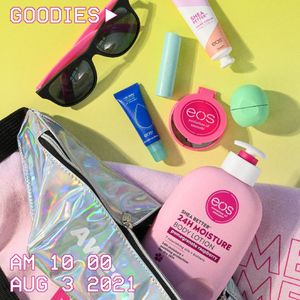 Image post by @eosproducts on Instagram