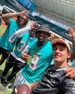 Image post by @MiamiDolphins on Twitter