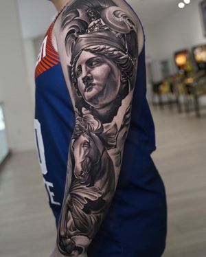 Image post by @skindesigntattoos on Instagram