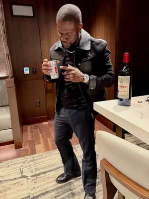 Image post by @kevinhart4real on Instagram