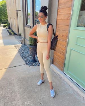 Image post by @sabrinanoellee on Instagram