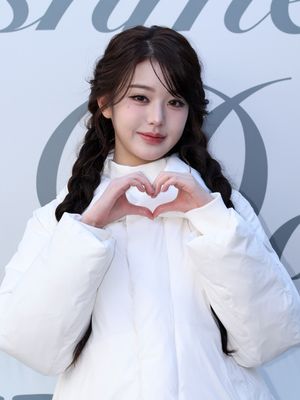 Image post by @ellemenhk on Instagram