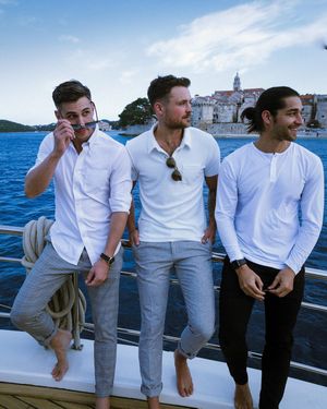 Image post by @dylanefron on Instagram
