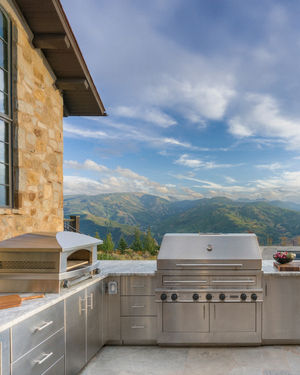 Image post by @kalamazoogrills on Instagram