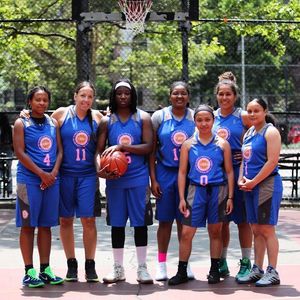Image post by @ladieswhohoop on Instagram