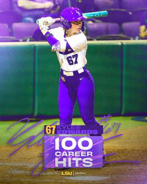 Image post by @LSUsoftball on Twitter