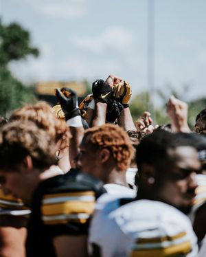 Image post by @hawkeyefootball on Instagram